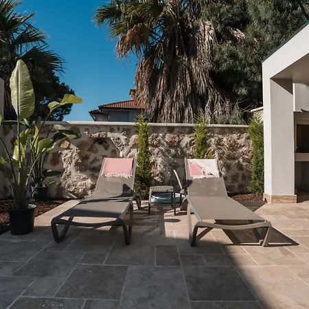 فيلة Luxury Heated Pool & فتحية